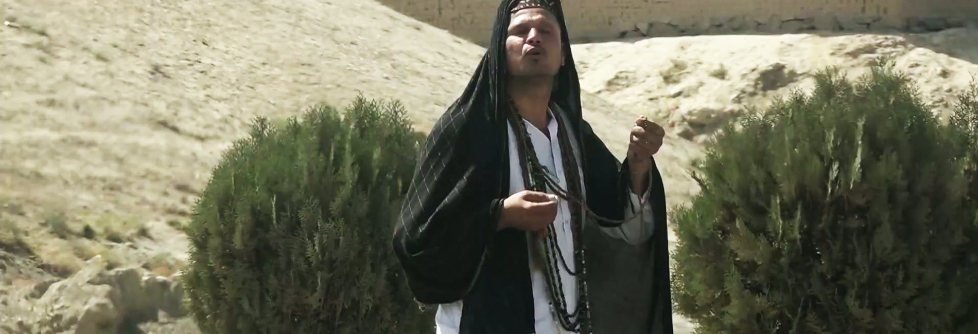 کمره مخفی: کمک نمی کنی؟- آریانا