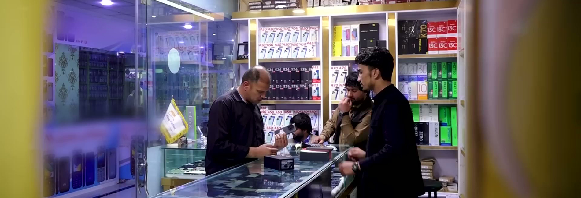 کمره مخفی: پیدا کردن ۱۰۰ دالر از قوطی موبایل- آریانا