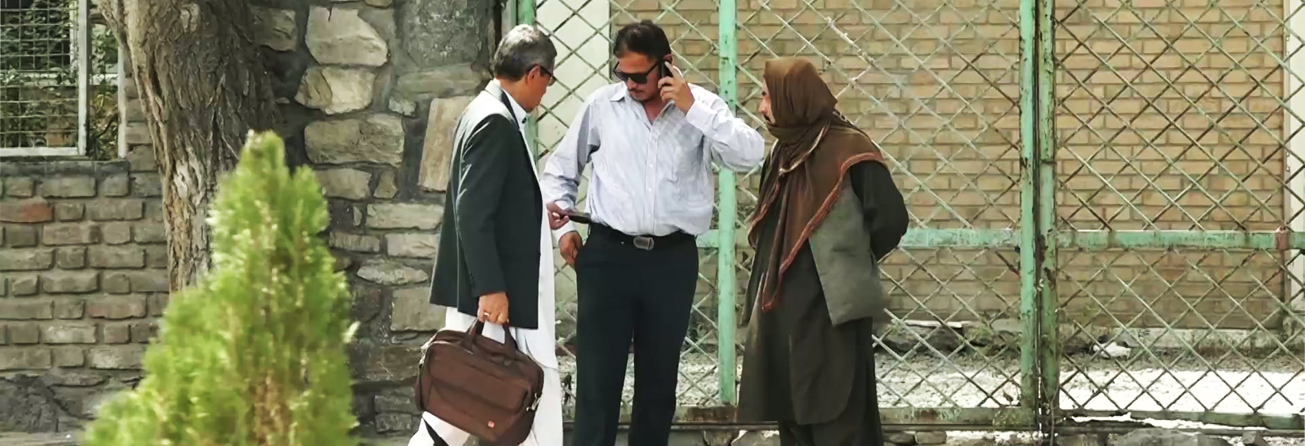کمره مخفی - یافتن بکسک پول از سرک- آریانا
