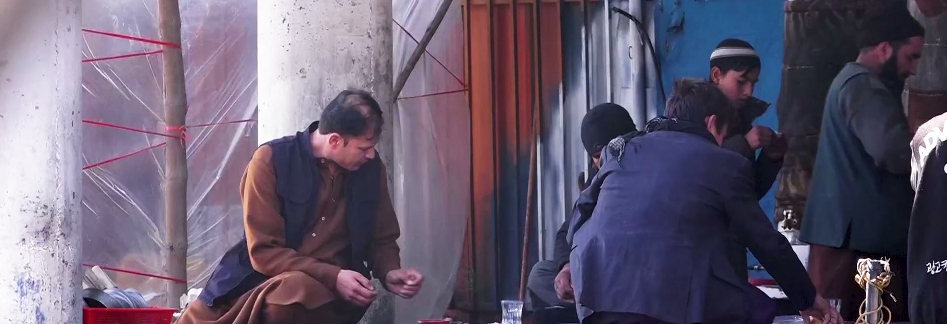 کمره مخفی: نان مره چرا میخوری- آریانا