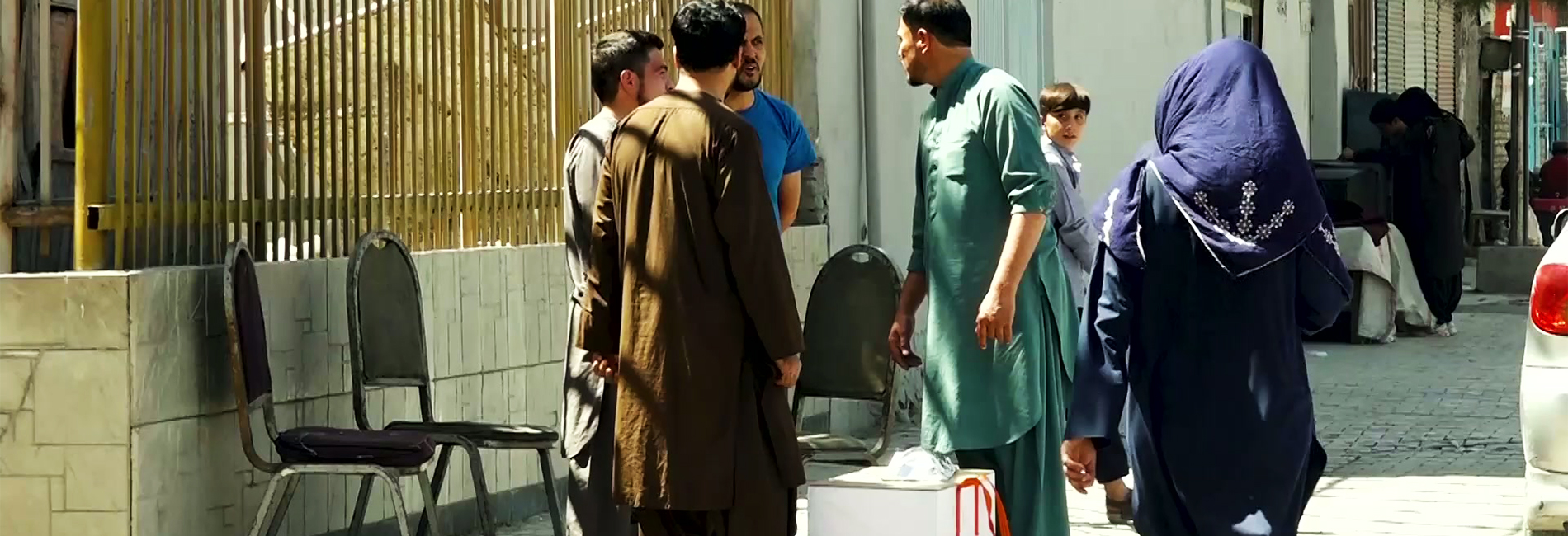 کمره مخفی: بردن غذا بدون فرمایش- آریانا